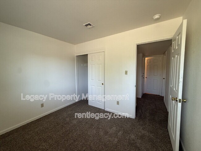 Building Photo - 6635 Chandler Dr