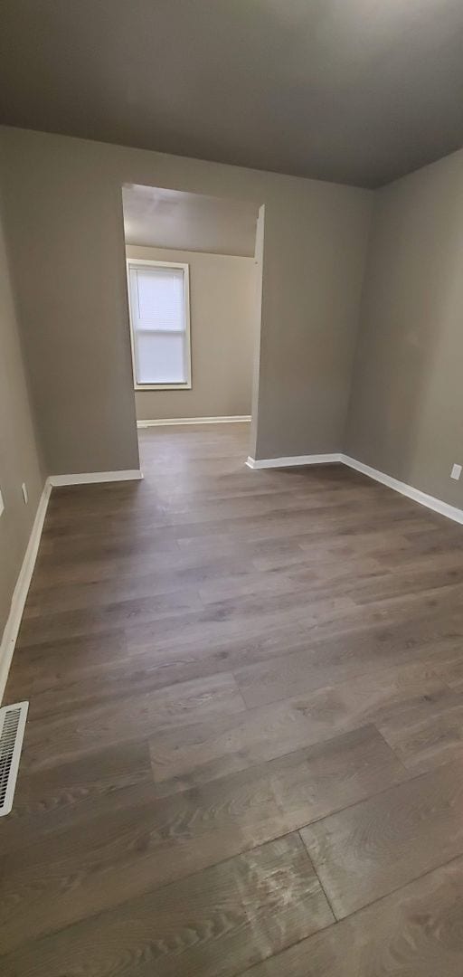Building Photo - Spacious 4 Bedroom Home with Fenced Yard