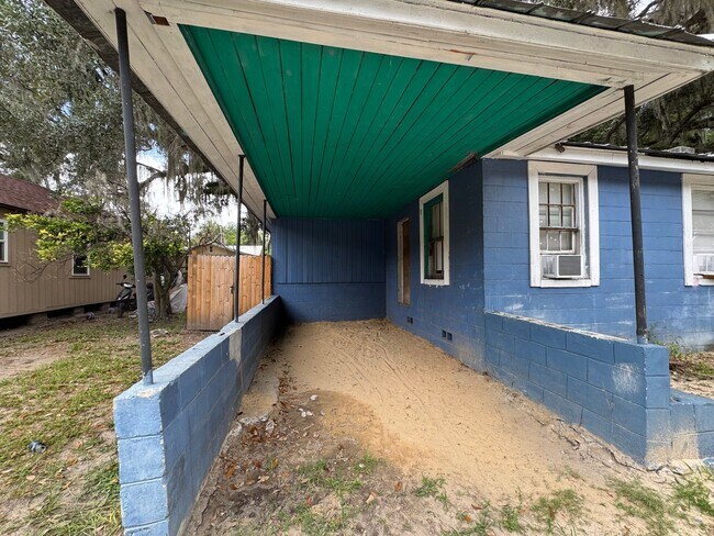 Building Photo - 2 Bedroom / 1 Bath Home – Lake City, FL
