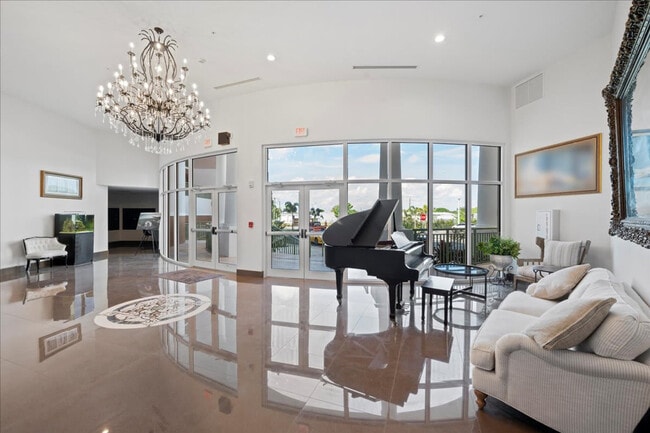 Building Photo - 701 Pilot Ln