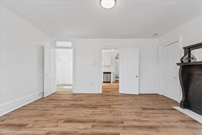 Building Photo - 603 Farragut St