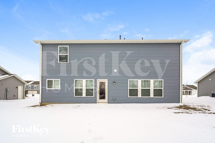 Building Photo - 645 Van Buren St