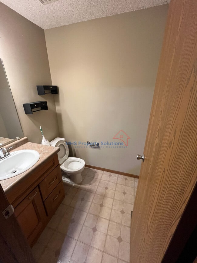 Building Photo - 186 Macfalls Way