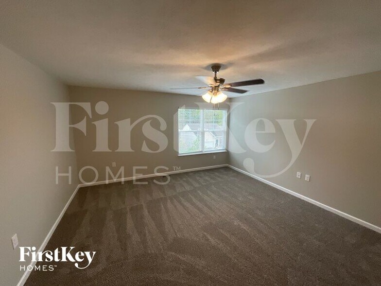 Building Photo - 4769 Jessica Suzanne Dr