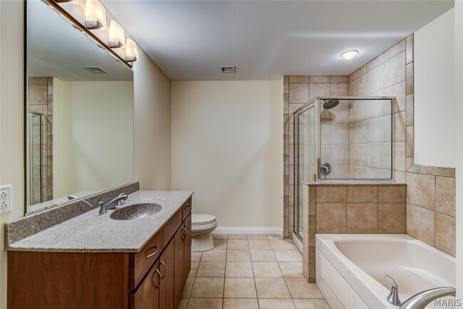 Building Photo - 4909 Laclede Ave