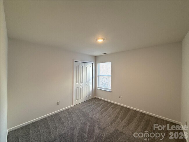 Building Photo - 2807 Forest Grove Ct