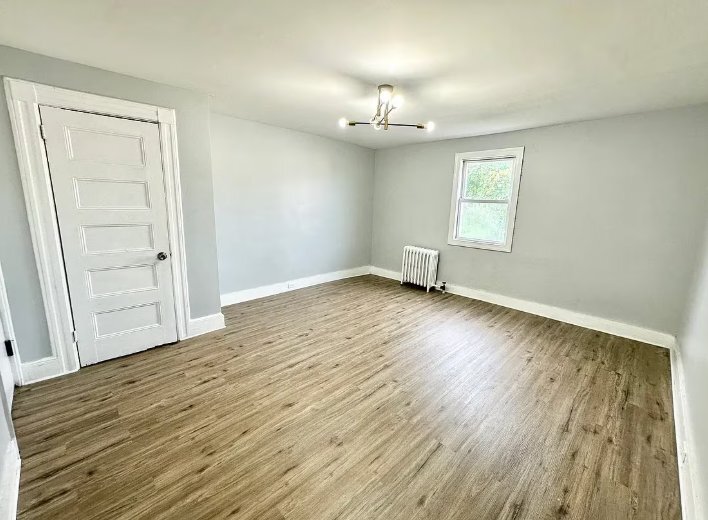 Building Photo - 117 4th Ave