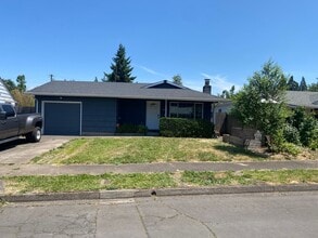 Building Photo - Great Single level home close to all your ...