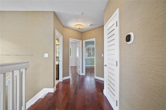 Building Photo - 9101 SW 41st St