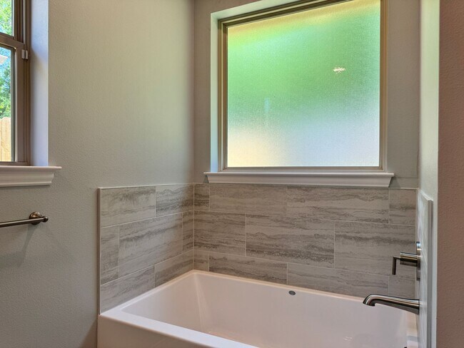 Building Photo - 448 Preston Rdg Dr