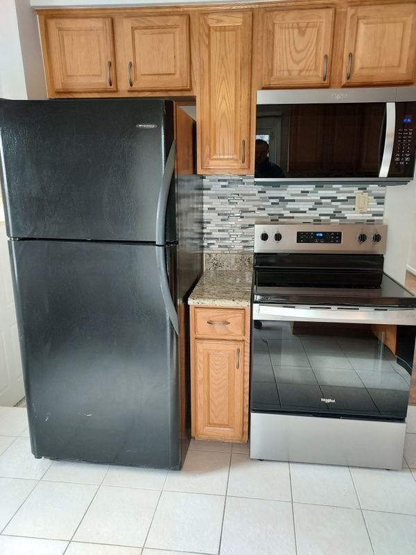 Building Photo - 3014 N Vermont Ave