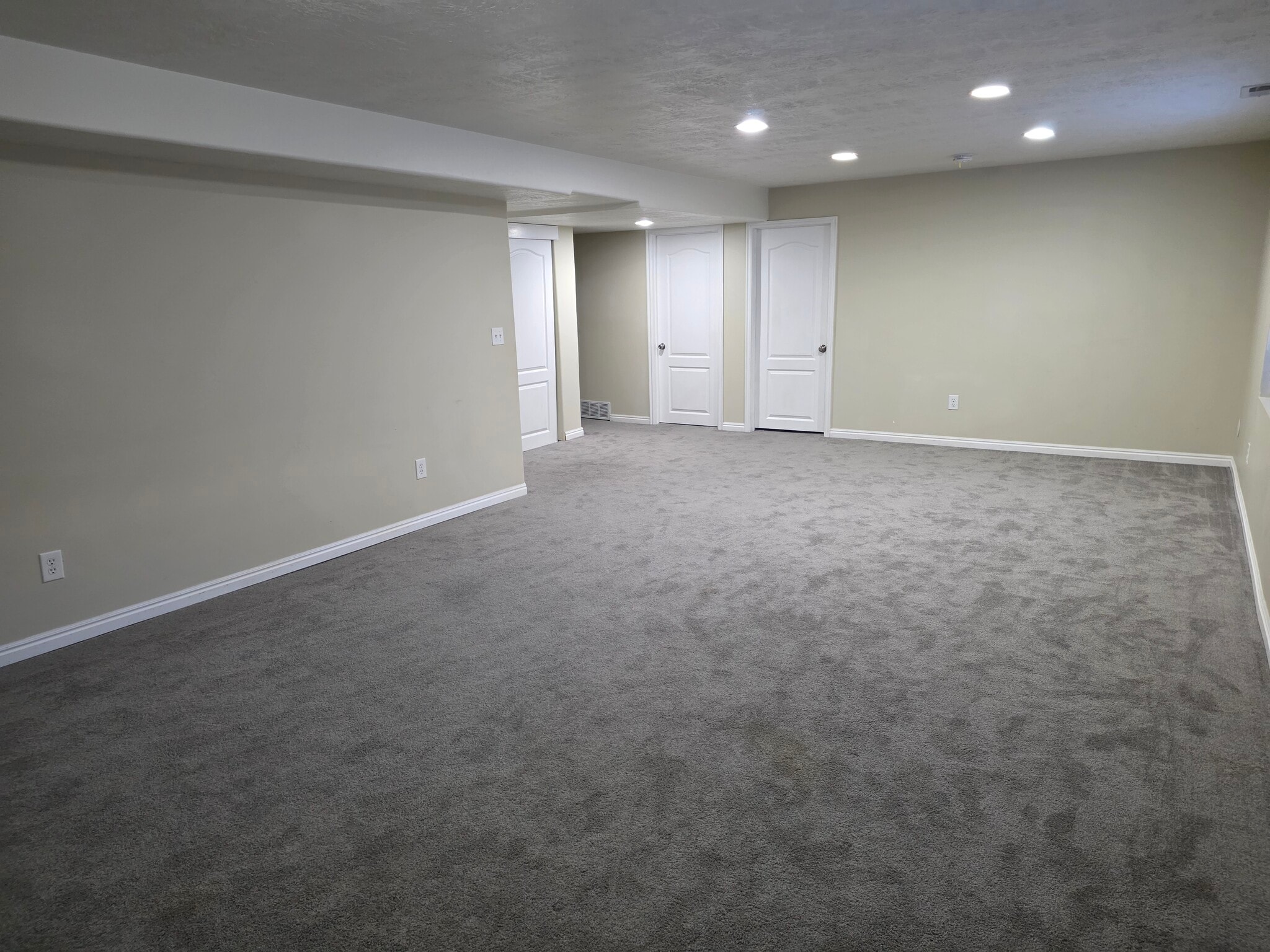 Building Photo - 1879 W Colony Pointe Dr