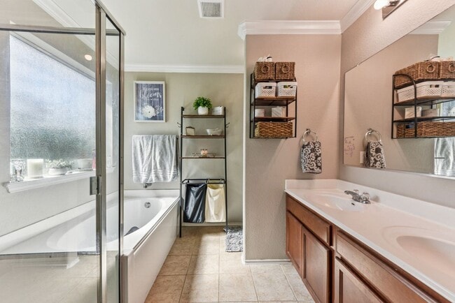 Building Photo - 538 Travertine Trail