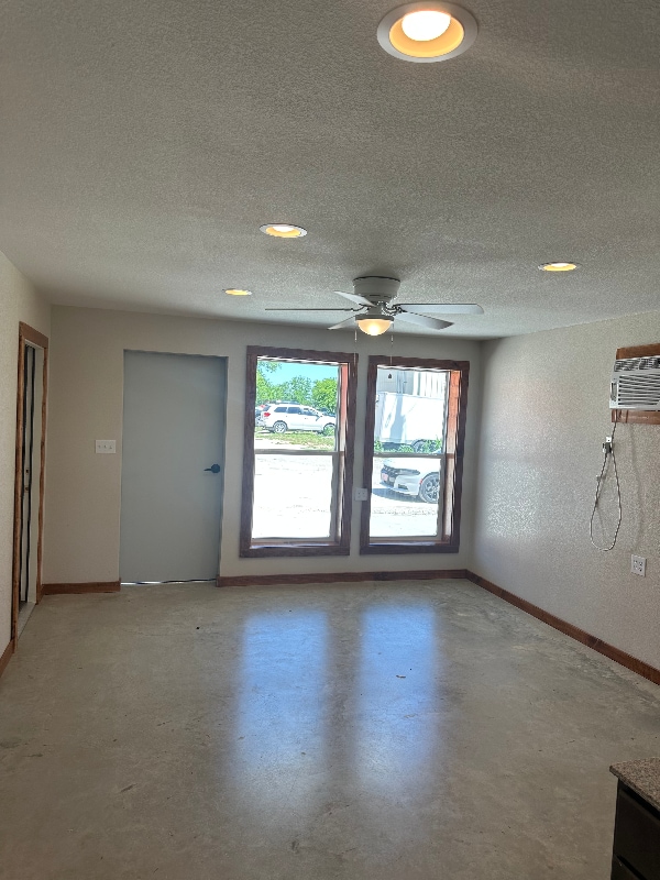 Building Photo - 4026 Old Lorena Rd