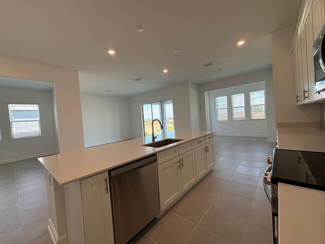 Building Photo - 5996 Shavasana Rd