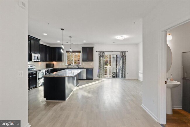 Building Photo - 14766 Malloy Ct