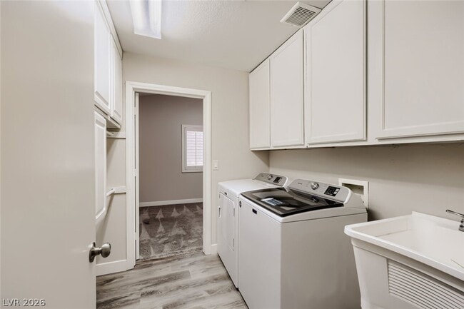 Building Photo - 4407 Golden Palomino Ln