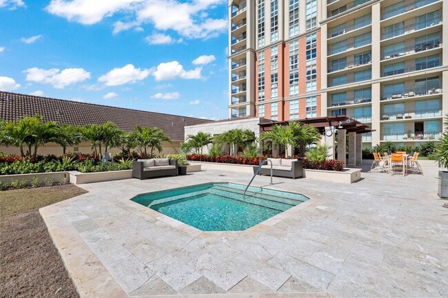 Building Photo - 550 Okeechobee Blvd