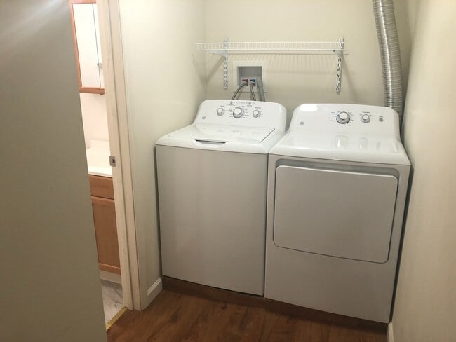 Building Photo - 8 Braddock St