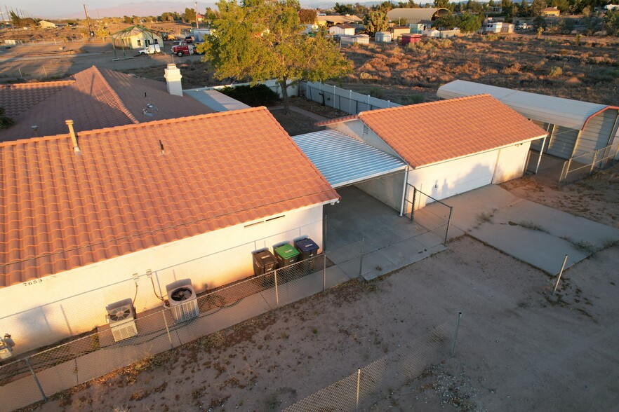 Building Photo - 7653 Phelan Rd