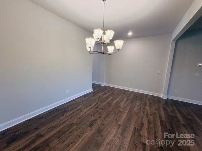 Building Photo - 1038 Mapletree Ln