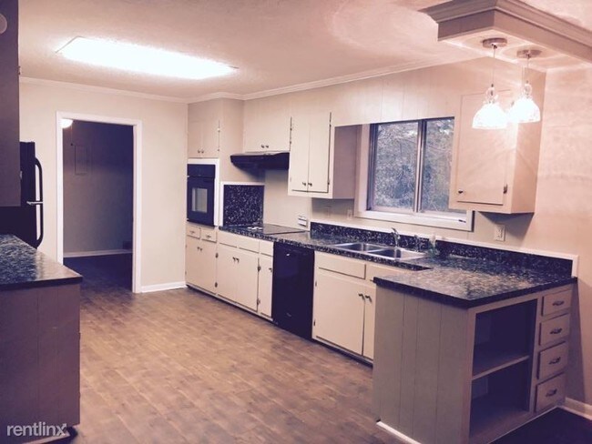 Building Photo - 3 br, 2 bath House - 307 Willow Rd