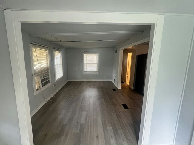 Building Photo - 2208 Chicago Cubs St