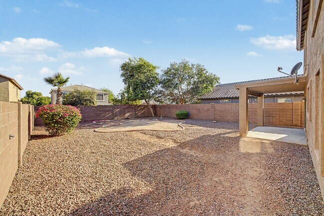Building Photo - 15451 W Yucatan Dr