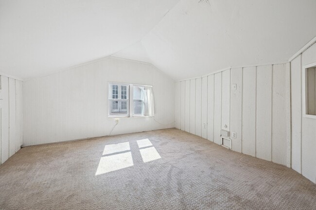 Building Photo - 1601 Park St