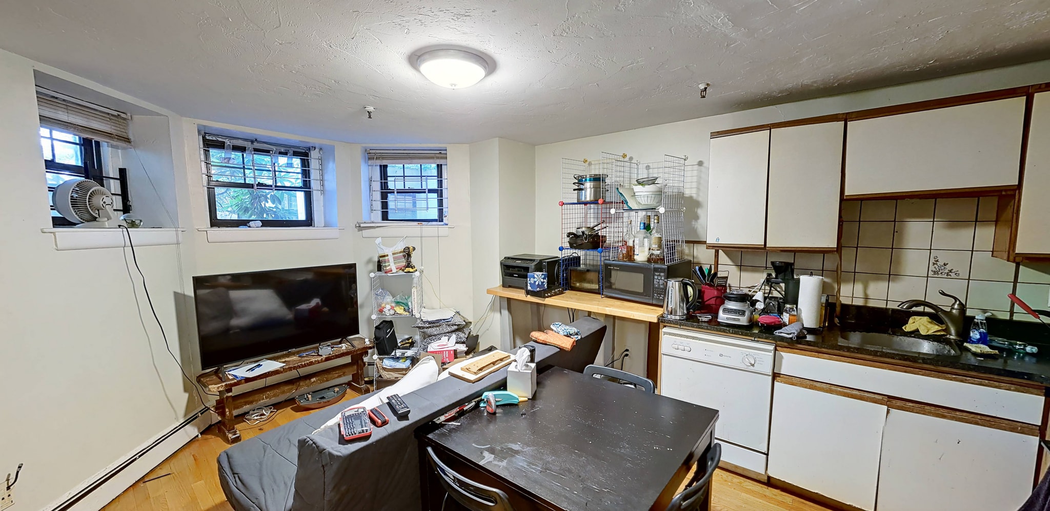 Building Photo - 52 Queensberry St