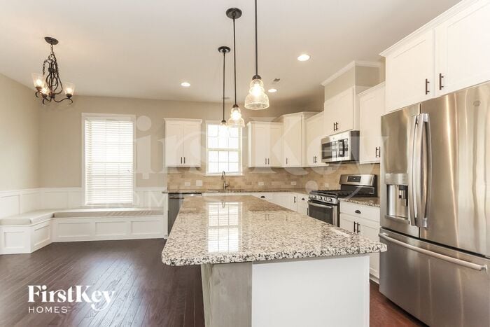 Building Photo - 716 Wood Lily Dr
