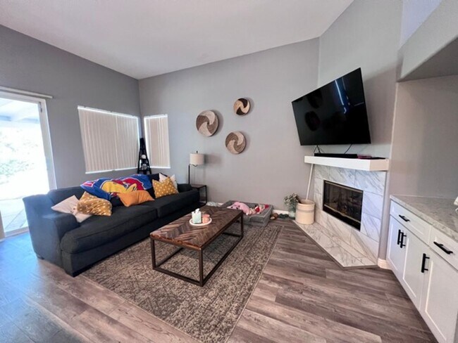 Building Photo - Beautifully upgraded 4 bedroom Murrieta home!