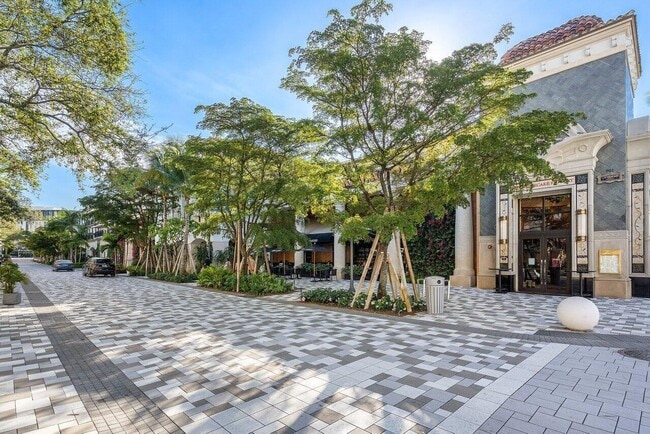 Building Photo - 1911 Parker Ave