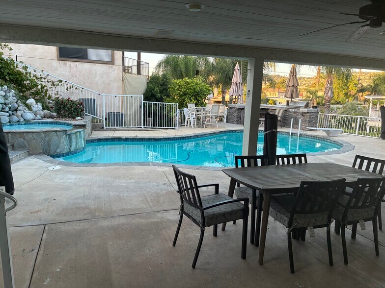 Pool and patio area - 29984 Big Range Rd