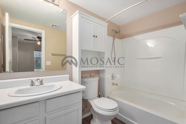 Building Photo - 9233 E Neville Ave