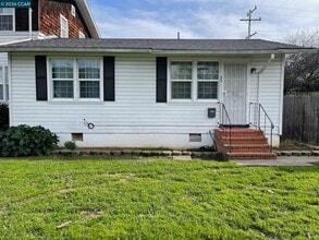 Building Photo - 25 Baldwin St