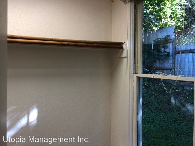 Building Photo - 3 br, 1 bath House - 1013 Jersey Street