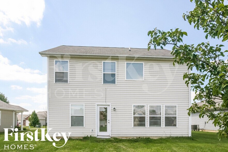 Building Photo - 5555 Wild Horse Dr