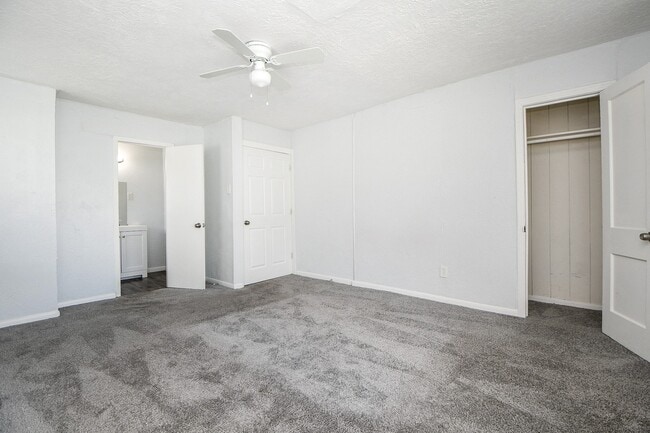 Building Photo - 941 Lucky St