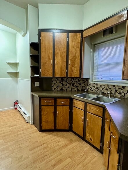 Kitchen and nook - 103 E Cherry St