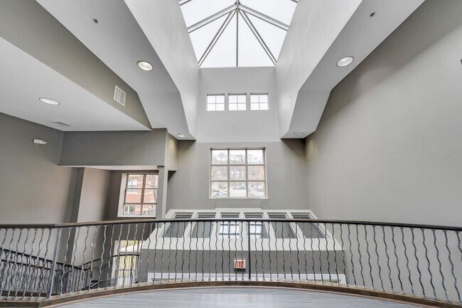 Building Photo - 26 Ave at Port Imperial