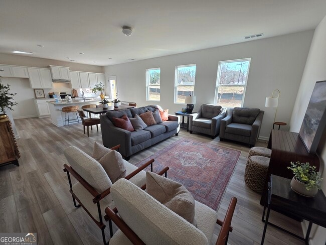 Building Photo - 23 Umber Ln