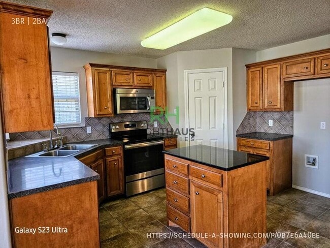 Building Photo - 9804 Ironton Ave