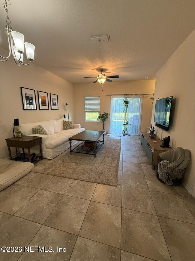 Building Photo - 705 Servia Dr