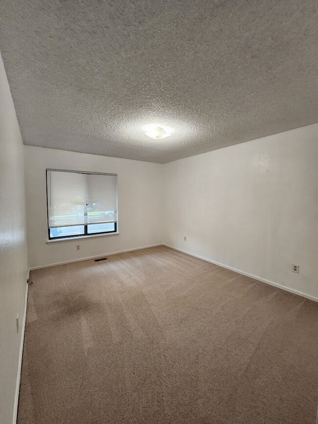 Building Photo - Long Realty & Property Management, LLC - 3...