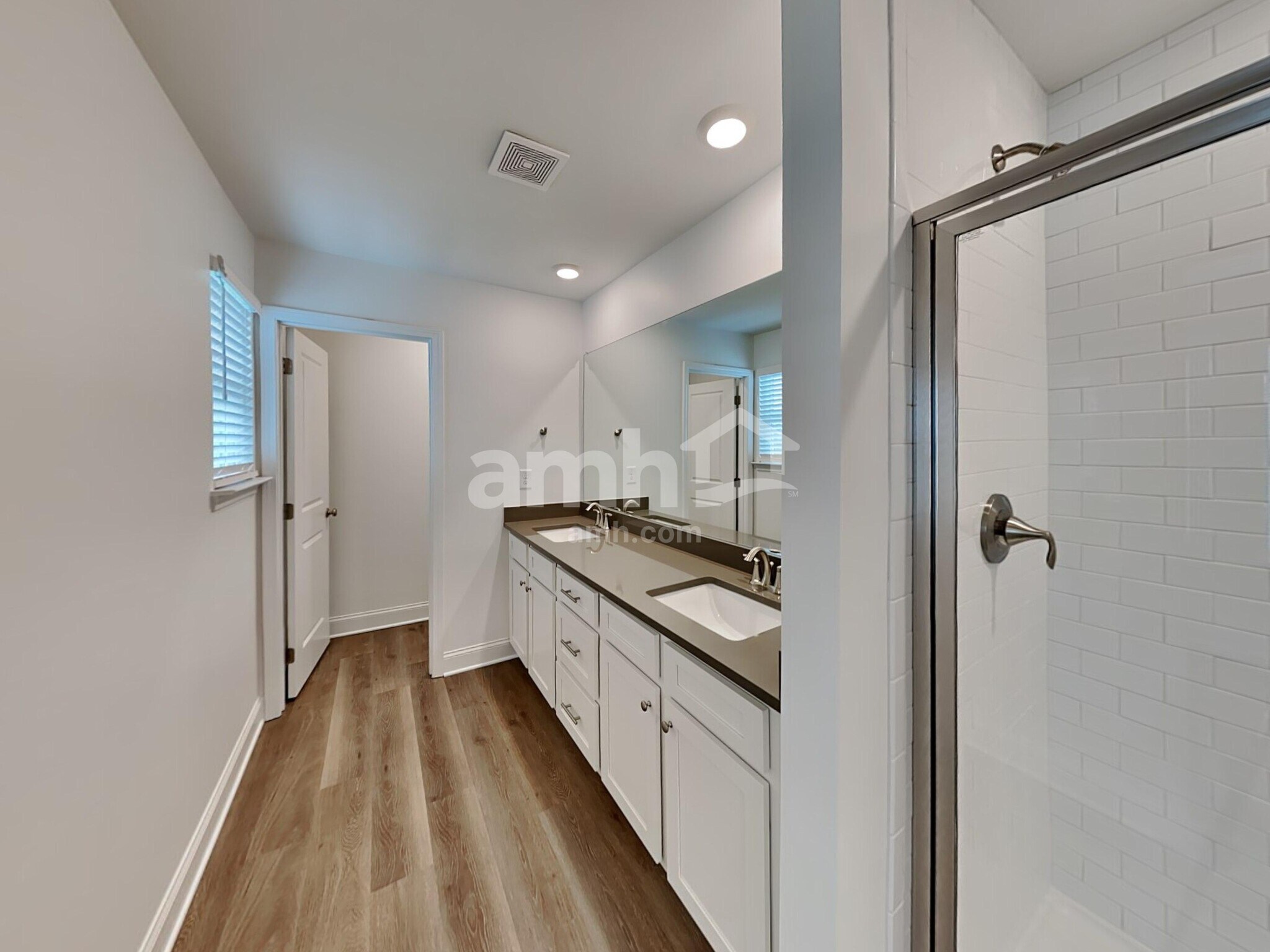 Building Photo - 1043 Highland Walk