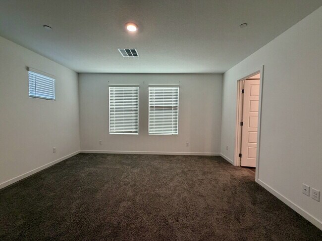 Building Photo - 2026 BRAND NEW 3 BED 2.5 BATH 2 CAR GARAGE TOWNHOUSE W/ LOFT, SOFTENER, RO FILTER, EV CHARGER & O...