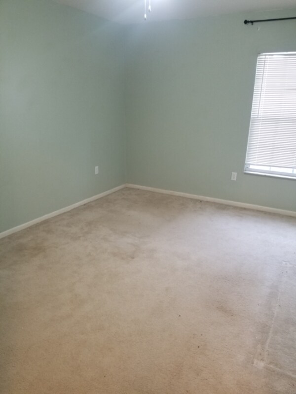 Building Photo - 6213 Dewdrop Way