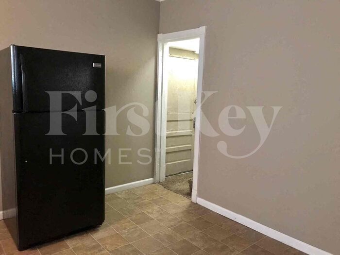 Building Photo - 2112 Lexa Dr