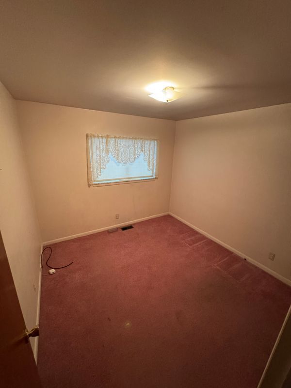 Building Photo - 28556 Milton Ave